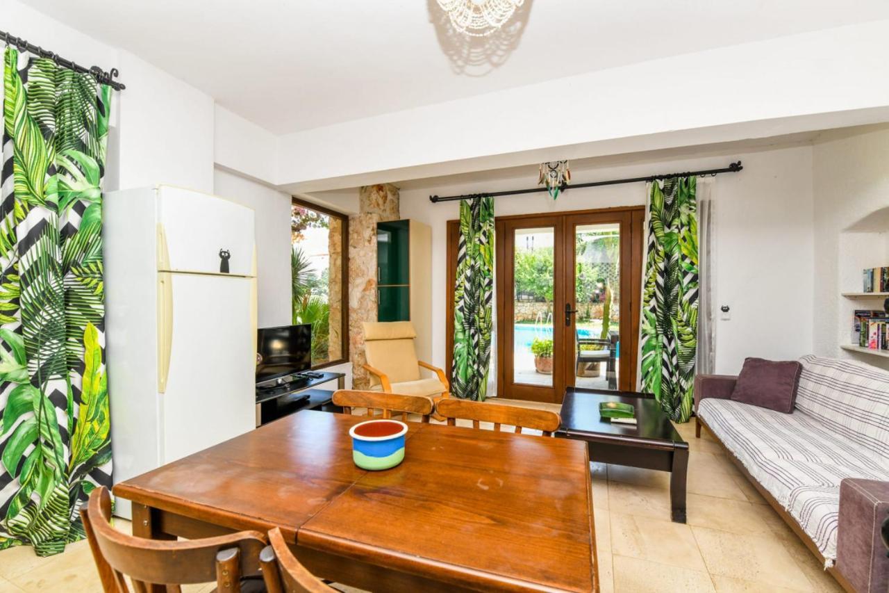 شقة Duplex House With Shared Pool Near Beach In كالكان المظهر الخارجي الصورة